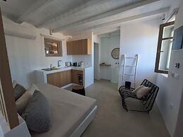 ANDELIAS SIGNATURE SUITES