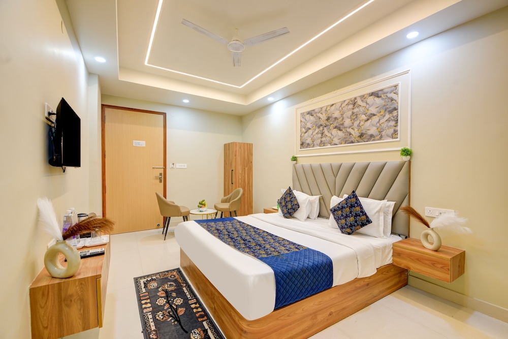 HOTEL AERO HOMESTAY