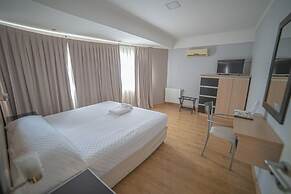 Apart Hotel Rivadavia 815