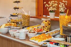 Apart Hotel Rivadavia 815
