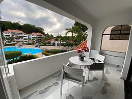 The Sapphire Suite