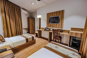 Hotel Alfa Suites