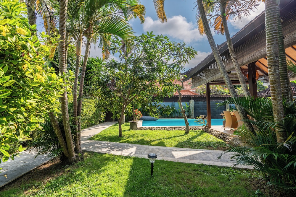 Tropical Villa Matahari
