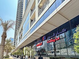 LUX 52 42 Deluxe Marina View Suite 3