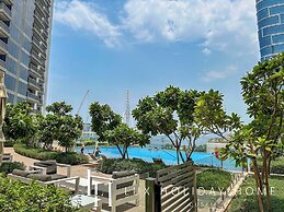 LUX 52 42 Deluxe Marina View Suite 3