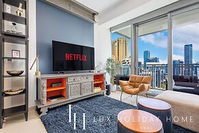 LUX 52 42 Deluxe Marina View Suite 3