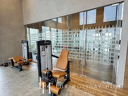 LUX 52 42 Deluxe Marina View Suite 3