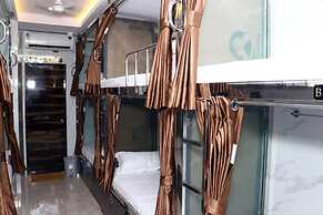 Hotel Comfy Inn