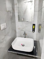 Hotel Comfy Inn