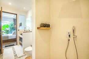 Coastal Elegance: 4BR Villa, 400m to Finns,