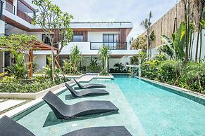Luxe 5BR Villa, 200m to Brawah Beach Retreat