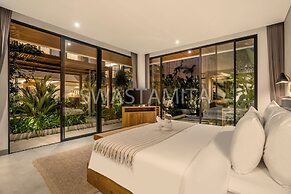 Luxe 5BR Villa, 200m to Brawah Beach Retreat