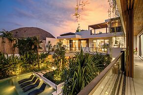Luxe 5BR Villa, 200m to Brawah Beach Retreat