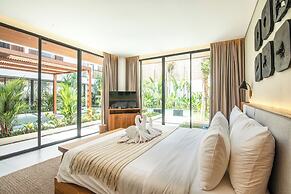 Luxe 5BR Villa, 200m to Brawah Beach Retreat