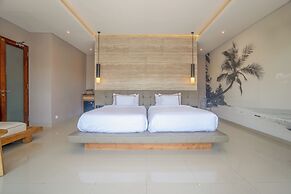 Stylish 5BR Private Villa, Central Seminyak