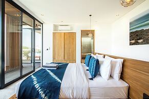 Modern Boho 5br, 200m to Canggu's Beachfront