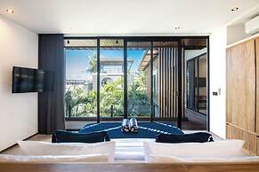 Modern Boho 5br, 200m to Canggu's Beachfront