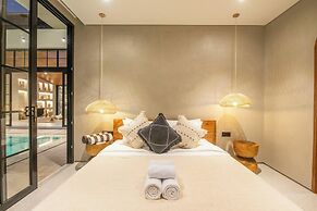 Stylish 5BR Boho Hideaway, 5 Min From Bingin Beach