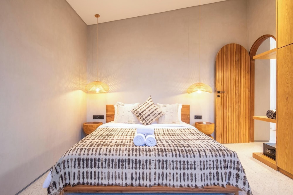 Stylish 5BR Boho Hideaway, 5 Min From Bingin Beach