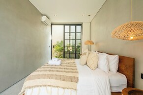 Stylish 5BR Boho Hideaway, 5 Min From Bingin Beach