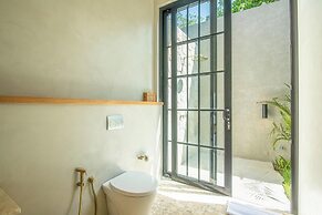 Stylish 5BR Boho Hideaway, 5 Min From Bingin Beach