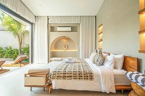 Stylish 5BR Boho Hideaway, 5 Min From Bingin Beach