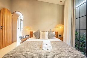 Stylish 5BR Boho Hideaway, 5 Min From Bingin Beach