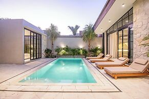 Stylish 5BR Boho Hideaway, 5 Min From Bingin Beach