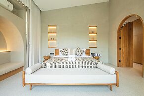 Stylish 5BR Boho Hideaway, 5 Min From Bingin Beach