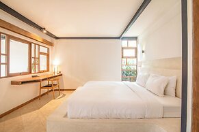 Chic 2-br Villa With Pool, 800m to Canggu Beach