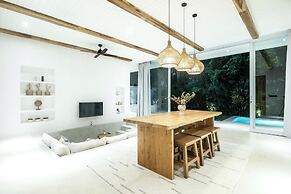 Stylish 2BR Villa, 5min to Bingin's Beach Bliss