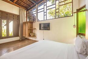 Chic 1-br Villa With Pool, 800m From Echo Beach