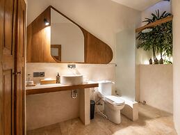 Exquisite 1-br Villa With Pool, 4 Mins to Echo Bea