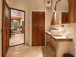 Exquisite 1-br Villa With Pool, 4 Mins to Echo Bea
