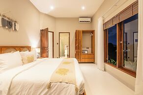4 Bd Seminyak Scenic Rice Views 4 Mins to Beach