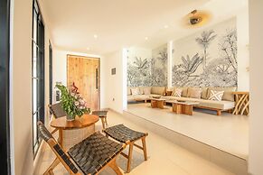 4 Bd Seminyak Scenic Rice Views 4 Mins to Beach