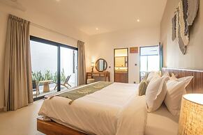4 Bd Seminyak Scenic Rice Views 4 Mins to Beach