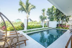 4 Bd Seminyak Scenic Rice Views 4 Mins to Beach