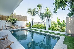 4 Bd Seminyak Scenic Rice Views 4 Mins to Beach