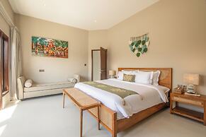 4 Bd Seminyak Scenic Rice Views 4 Mins to Beach
