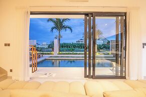 4 Bd Seminyak Scenic Rice Views 4 Mins to Beach