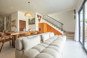 4 Bd Seminyak Scenic Rice Views 4 Mins to Beach