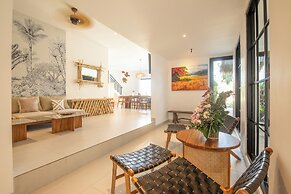 4 Bd Seminyak Scenic Rice Views 4 Mins to Beach