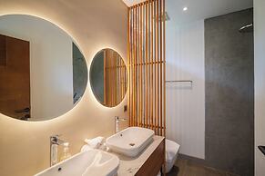 Elegant 5BR Canggu Villa, AC, Water Filter