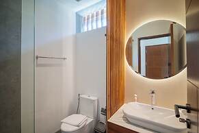 Elegant 5BR Canggu Villa, AC, Water Filter
