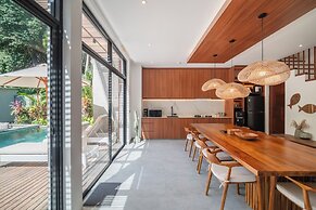 Elegant 5BR Canggu Villa, AC, Water Filter