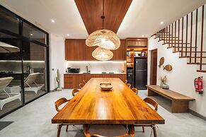 Elegant 5BR Canggu Villa, AC, Water Filter