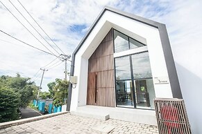 Modern 2BR Villa Sinara Ocean View Nusa Dua