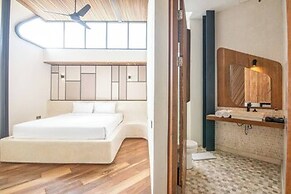 Opulent 1-br Loft With Art Deco Shared Pool