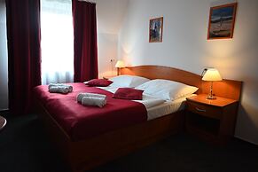 Wellness Hotel ANNA Nejdek
